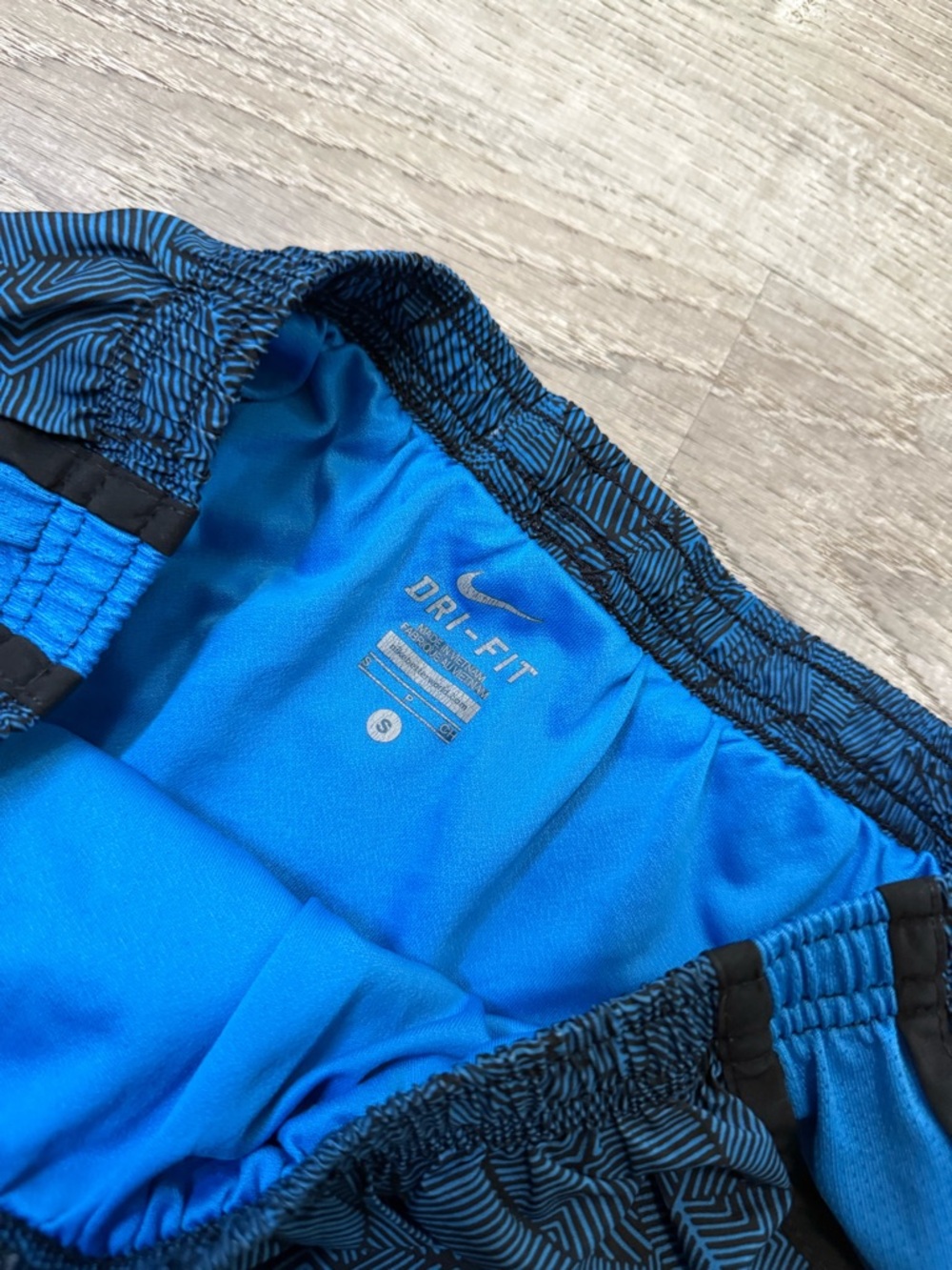 •NIKE• RUNNING SHORTS - Picture 3 of 6